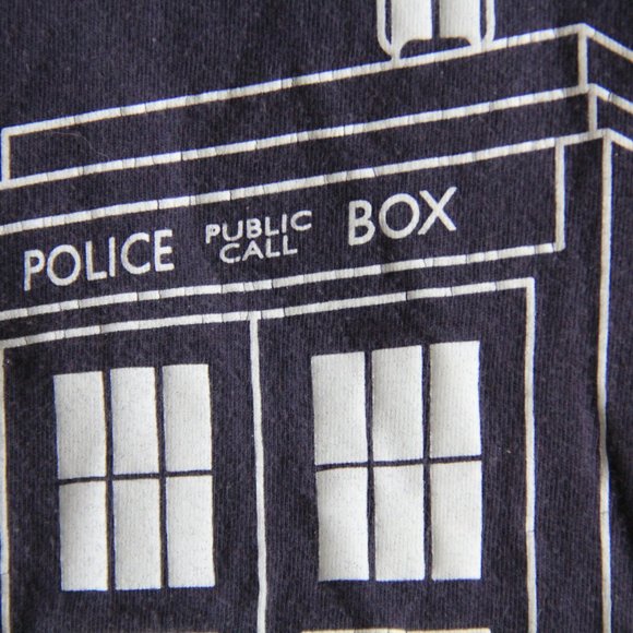 Doctor Who Shirt - Picture 2 of 13